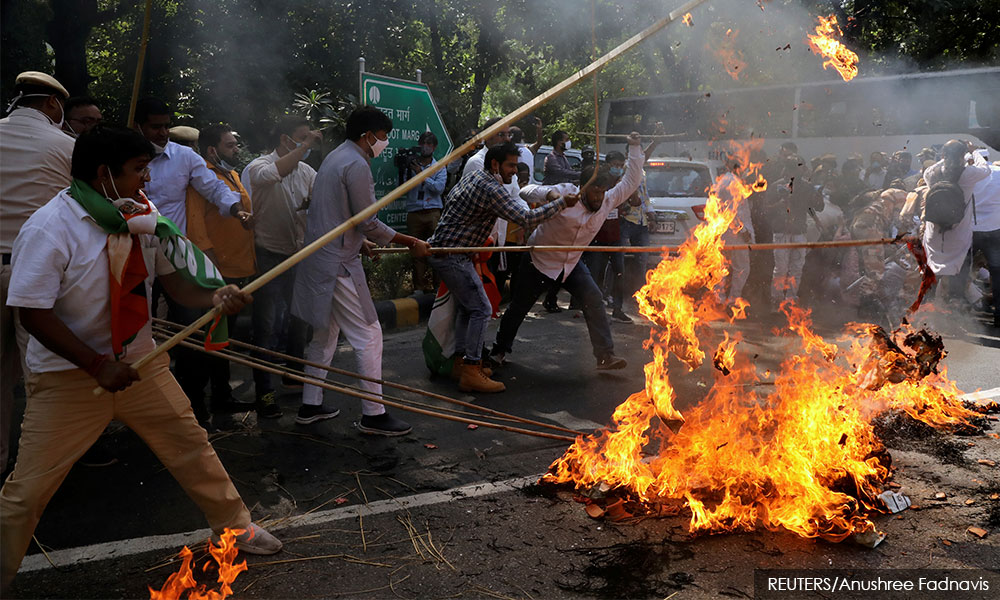 Protesters clash with police in India after late night cremation of gang rape victim