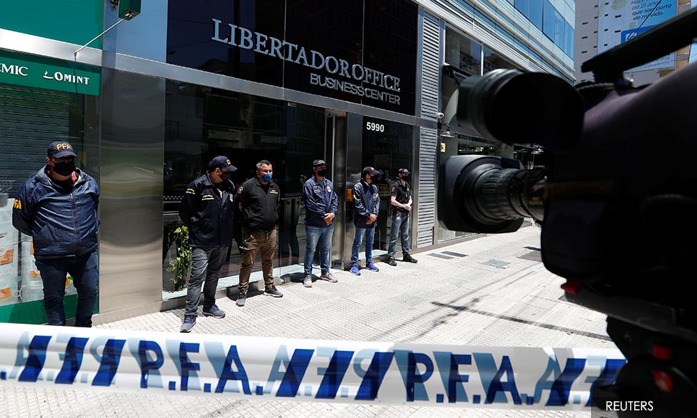 Argentine authorities seize files from Maradona's doctor