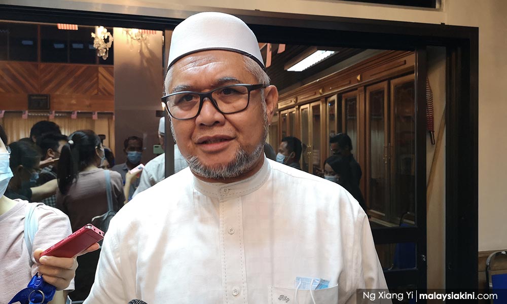 Yang tak perlu tanya, jangan kita tanya - Razman