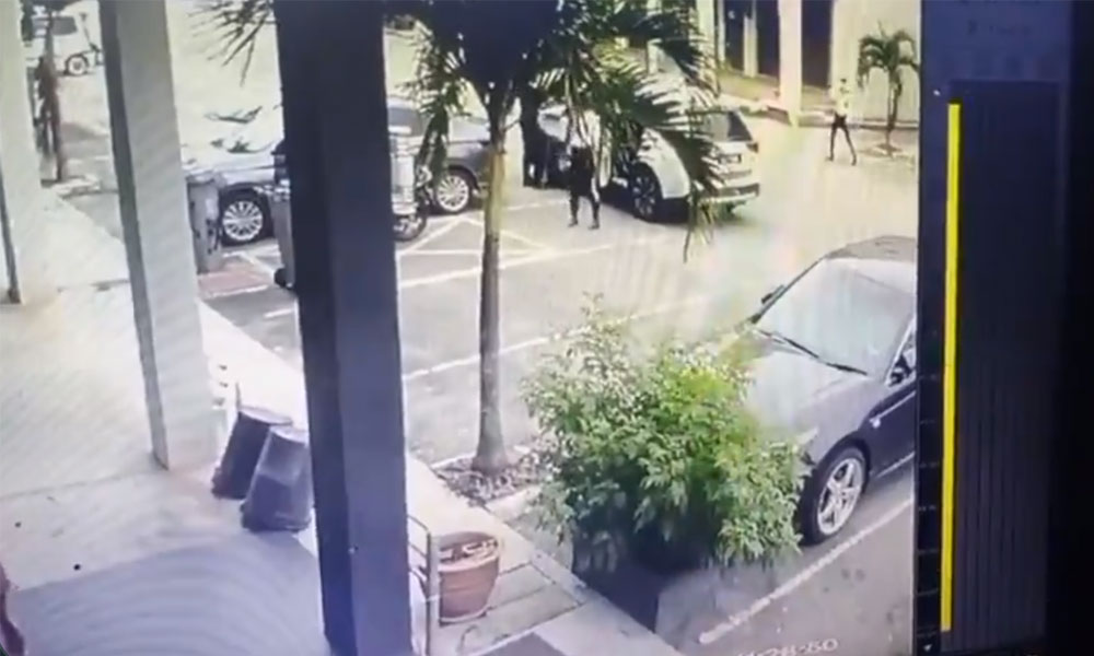 Woman fined for not wearing mask shows clip disputing police's claim