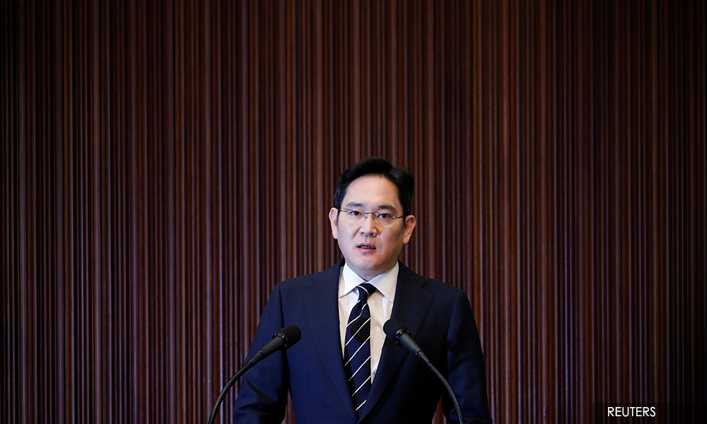 Samsung vice chair receives 30-month prison in bribery trial