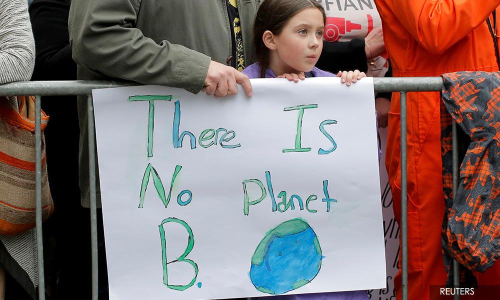 US seeks to polish tarnished reputation with new climate change pledges