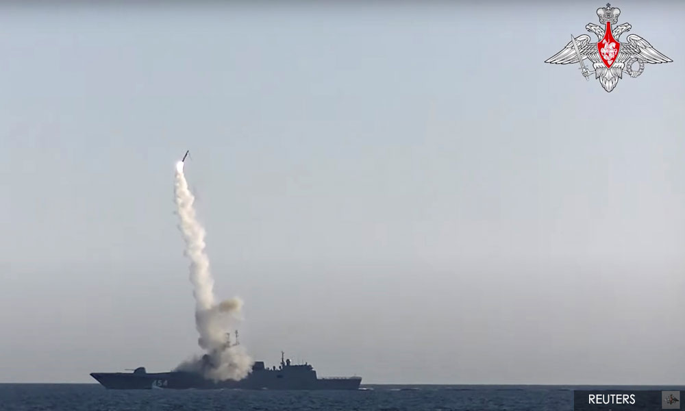 Russia says it successfully tested hypersonic missile