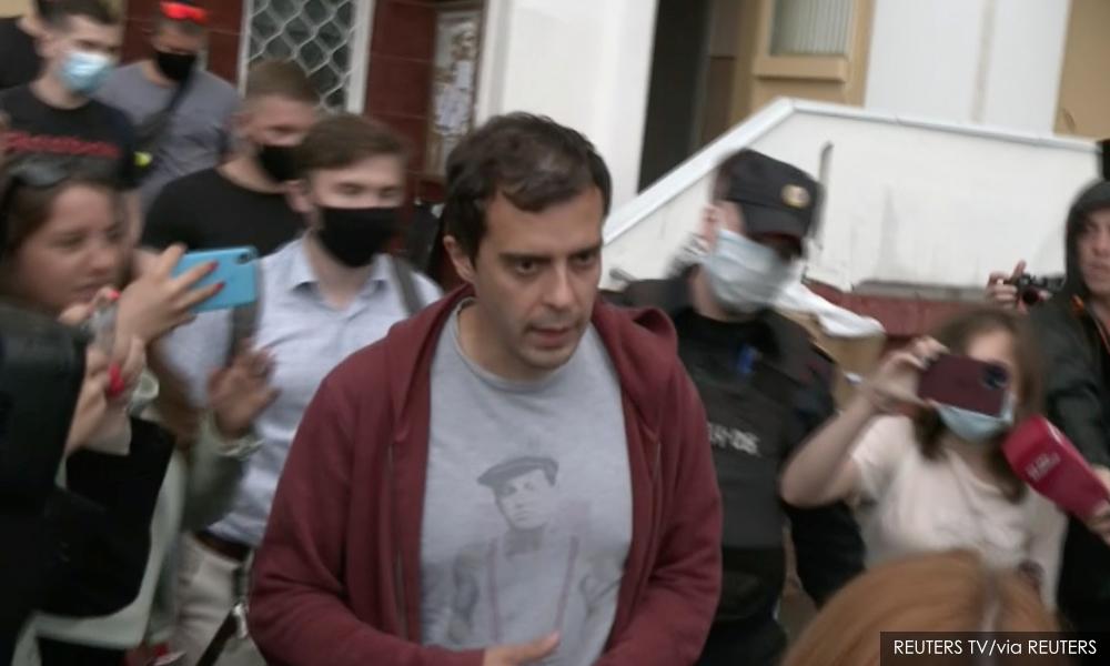 Russian editor decries 'destruction of media' before election