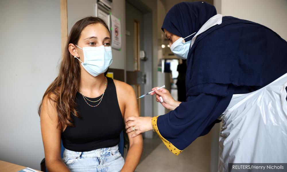 Safe to give Covid-19 shot and flu vaccine at same time - UK study