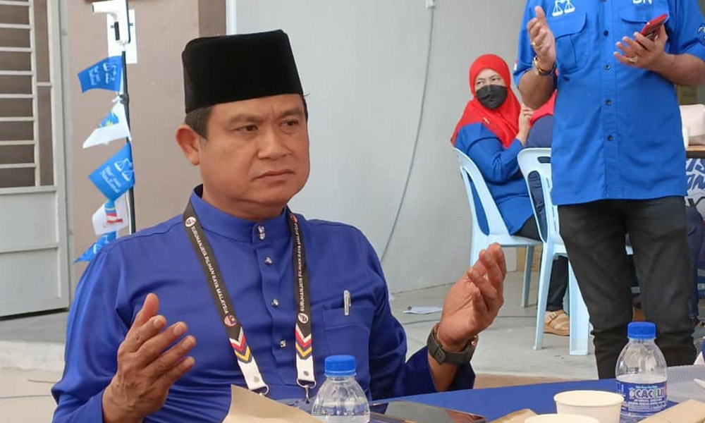 Veteran politician Mohamad Ali contesting for first time