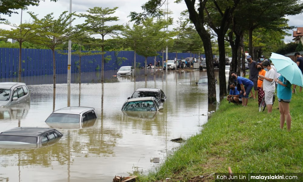 Pos Malaysia mohon maaf banjir jejas penghantaran