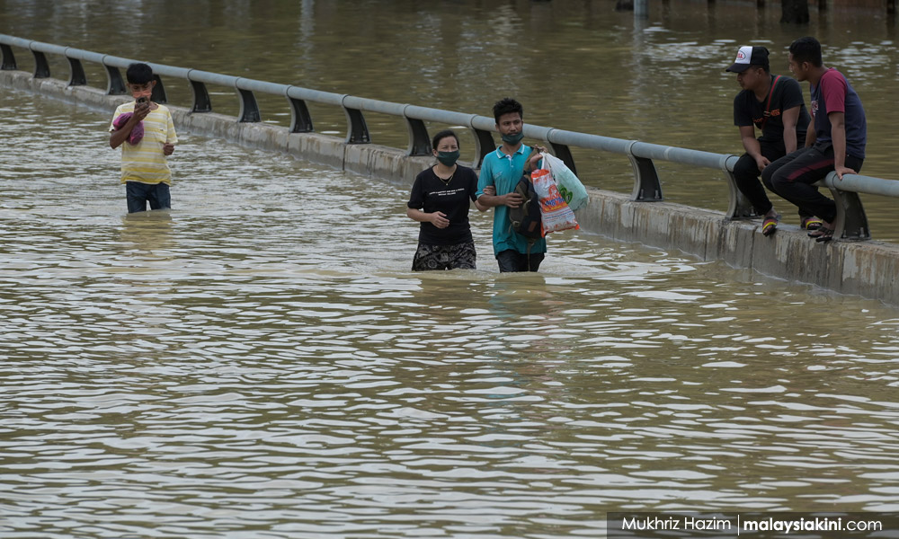UM student union wants cooling-off period following floods
