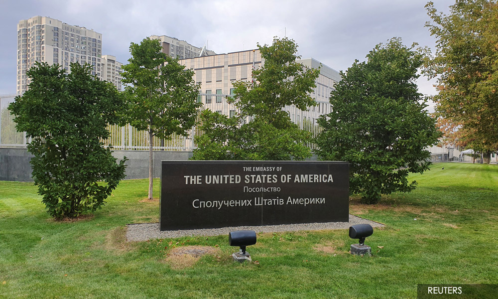 US tells diplomats' families to leave Ukraine, weighs troop options