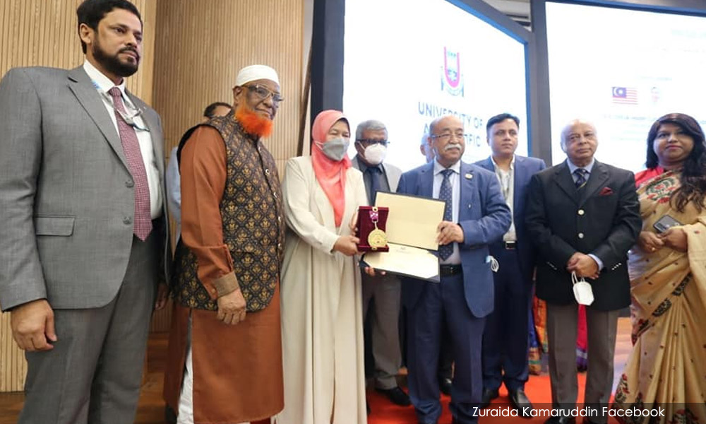 Zuraida receives awards in Bangladesh for her role in women empowerment