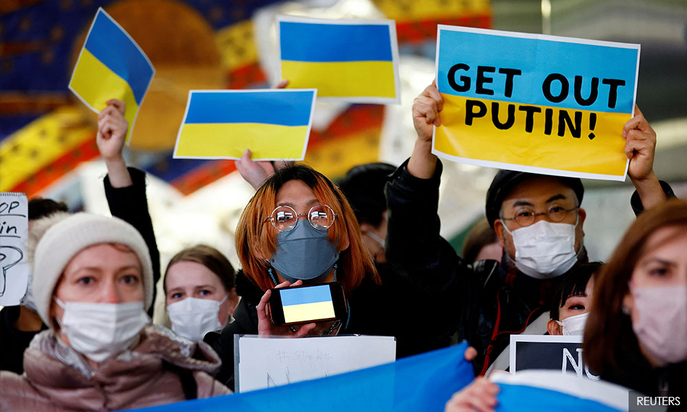 From Berlin streets to Sydney, global outpouring of support for Ukraine