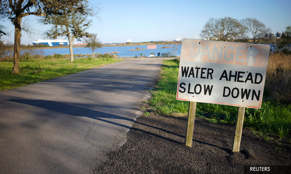 US sea level to rise by 2050 as much as in past century - NOAA