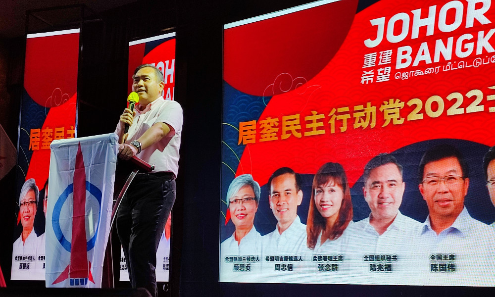 行动党领袖避谈换将风波,奋力为跨党协议“消毒”