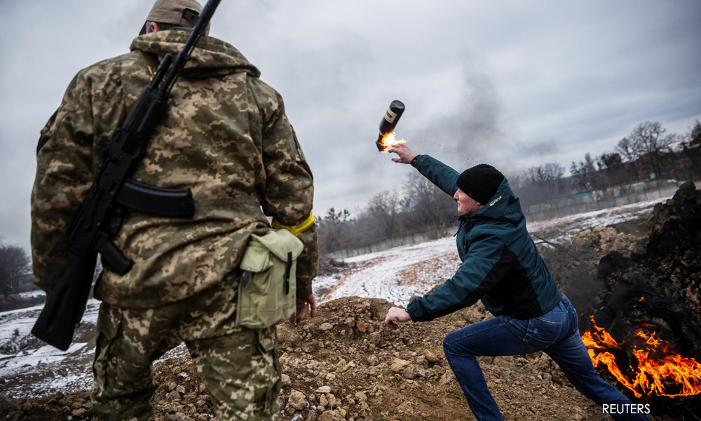 Russia says it controls Ukraine's Kherson, Biden closes US airspace