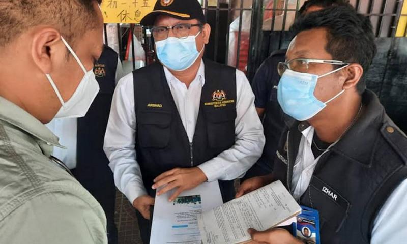 'Pegawai Najib maki wartawan kerana enggan padam gambar'