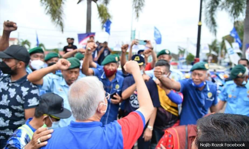 'Disgraceful' - Patriot opens fire on commandos behind 'convict' Najib