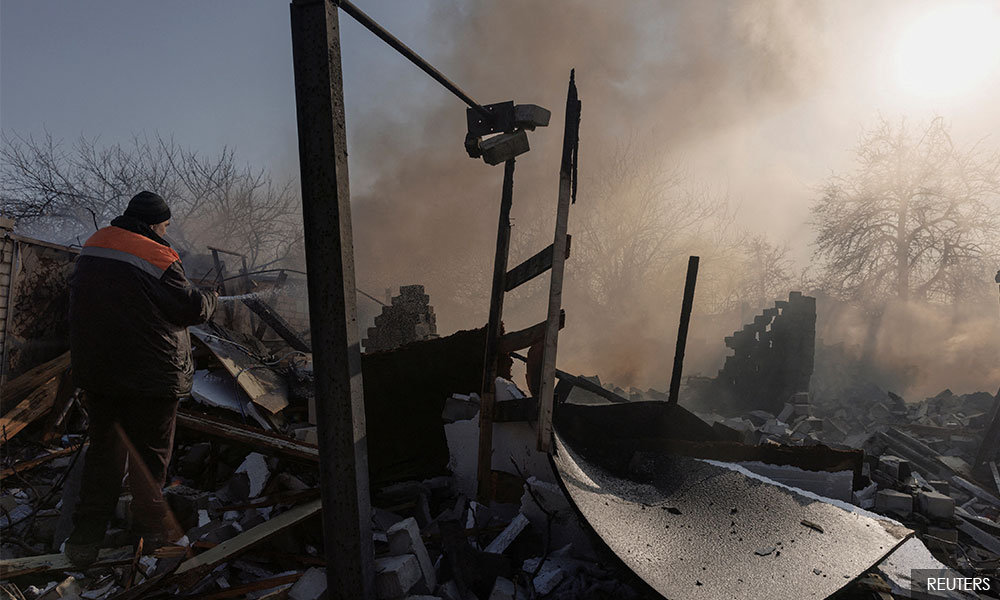 Nato backs military aid for 'heroic' Ukraine, Russia steps up attacks