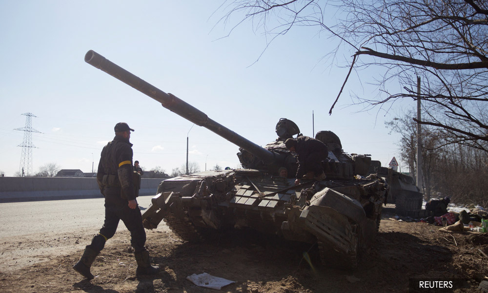 Zelenskiy defiant as Russian forces, despite setbacks, regroup near Kyiv