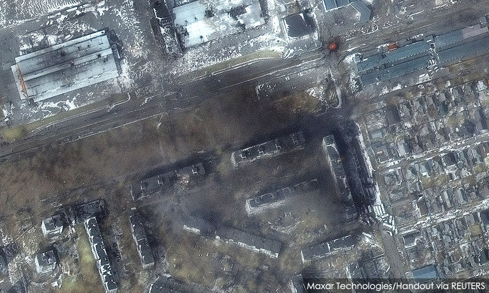 Russia 'tightening noose' on Ukraine's Mariupol port