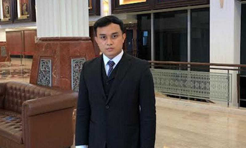 “拉菲兹辞官体现政治成熟”，公青团驳斥卜艾嘲讽