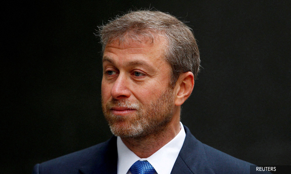 Abramovich, Ukrainian peace negotiators hit by suspected poisoning -reports