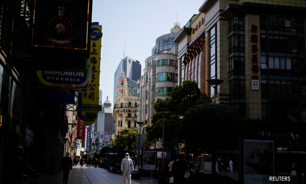 Bankers sleep in offices to beat Shanghai Covid lockdown