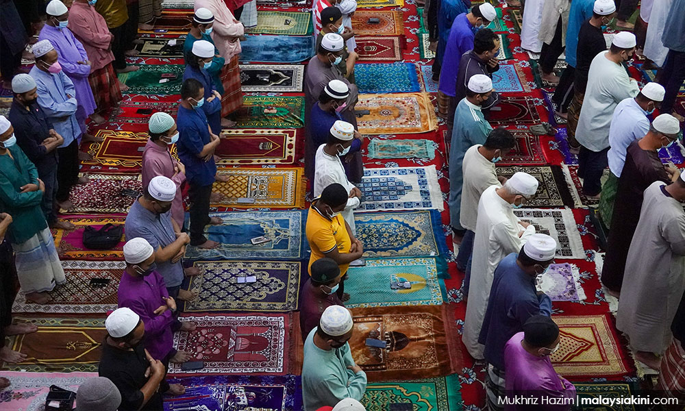 Rough Ramadan start for 30k in Kuala T'ganu after 3 days without water
