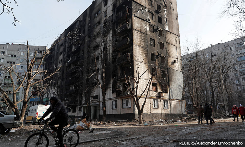 Ukraine negotiations to resume, Europe faces Russia gas deadline