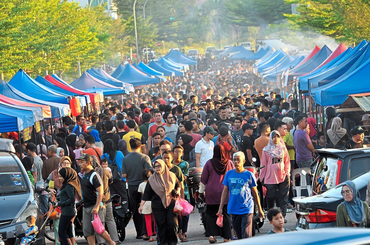 Terengganu Health Dept issues 153 notices at Ramadan bazaars