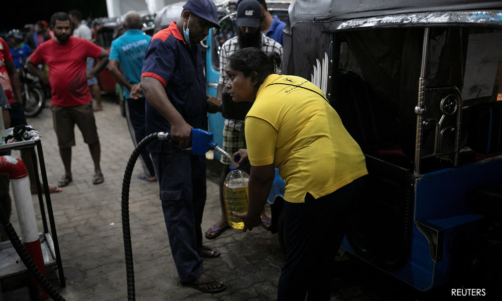 Sri Lankan woman rickshaw driver has to queue 12 hours for fuel