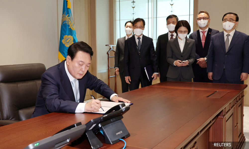 Seoul says it will spare no effort to help N Korea amid Covid-19 outbreak