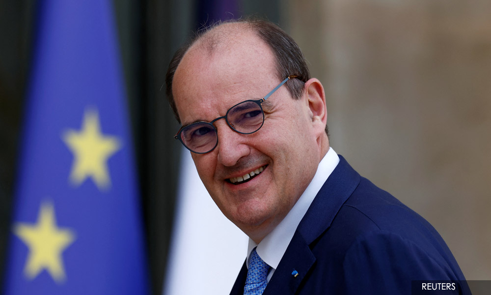 French PM hands in resignation ahead of expected cabinet overhaul