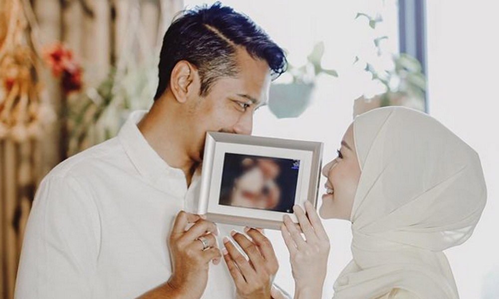 Mira Filzah timang cahaya mata lelaki, berkongsi tarikh lahir