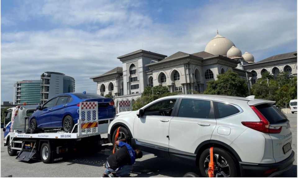 5 hybrid trucks added to Allianz Road Rangers fleet for simultaneous towing of cars