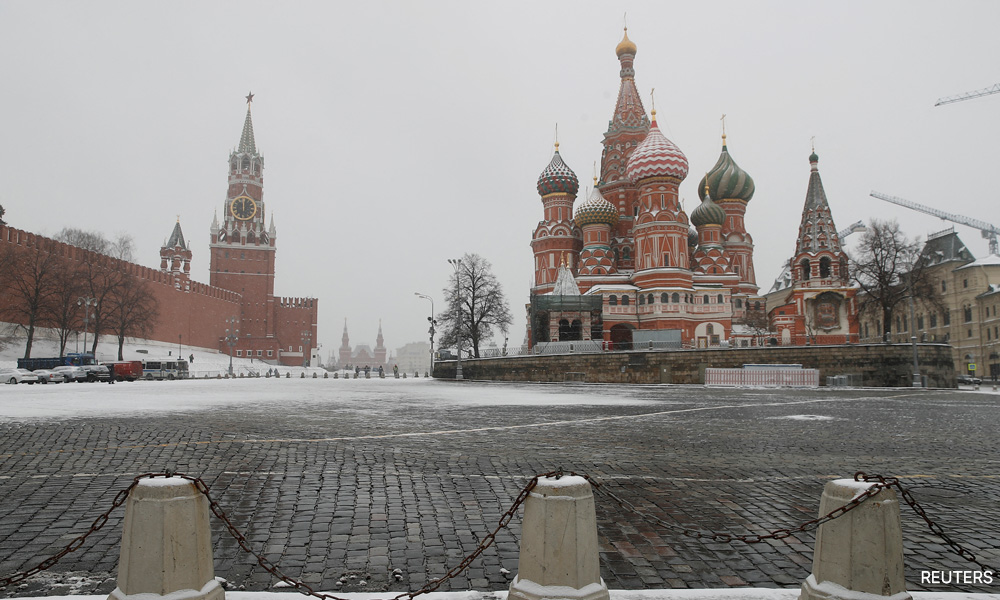 Russia slips into default zone as payment deadline expires