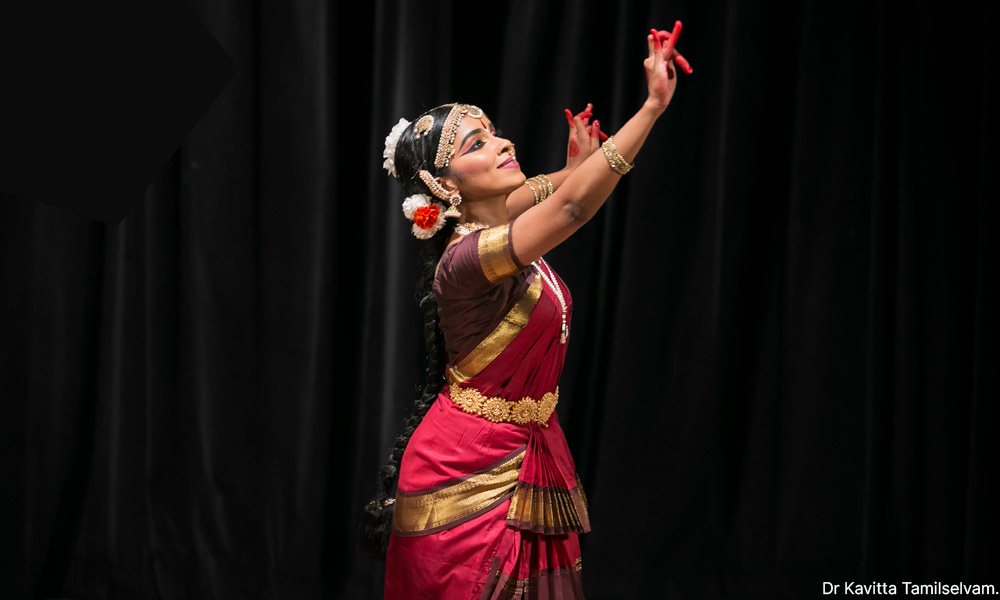 Dentist pays homage to dance master in Bharatanatyam recital