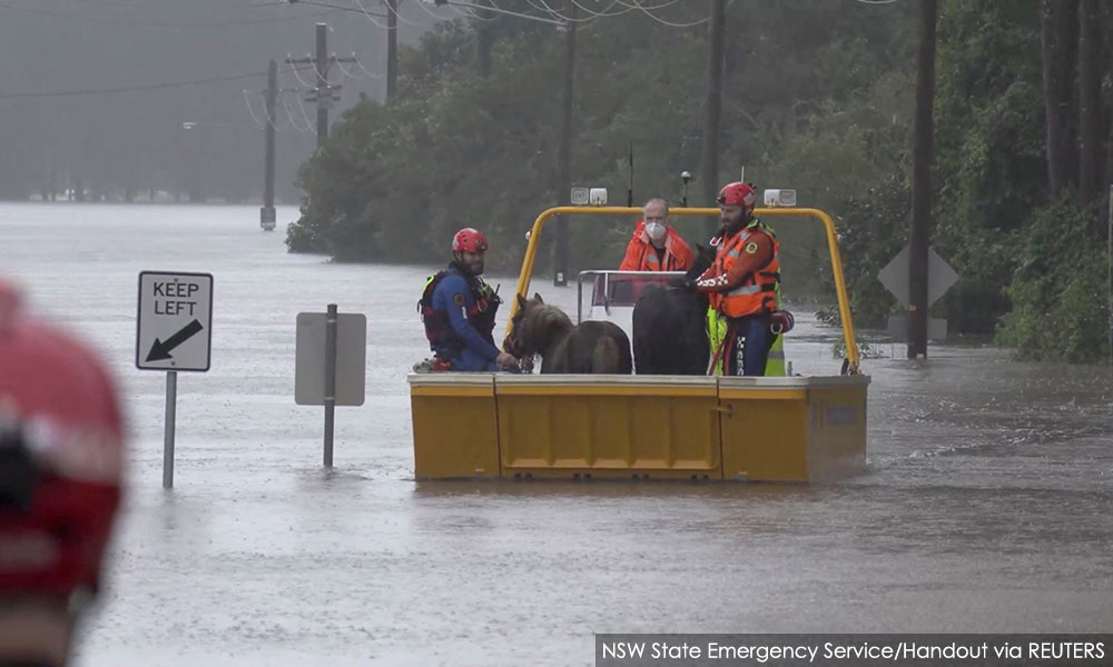 Tens of thousands of Sydney residents told to evacuate as rains flood suburbs