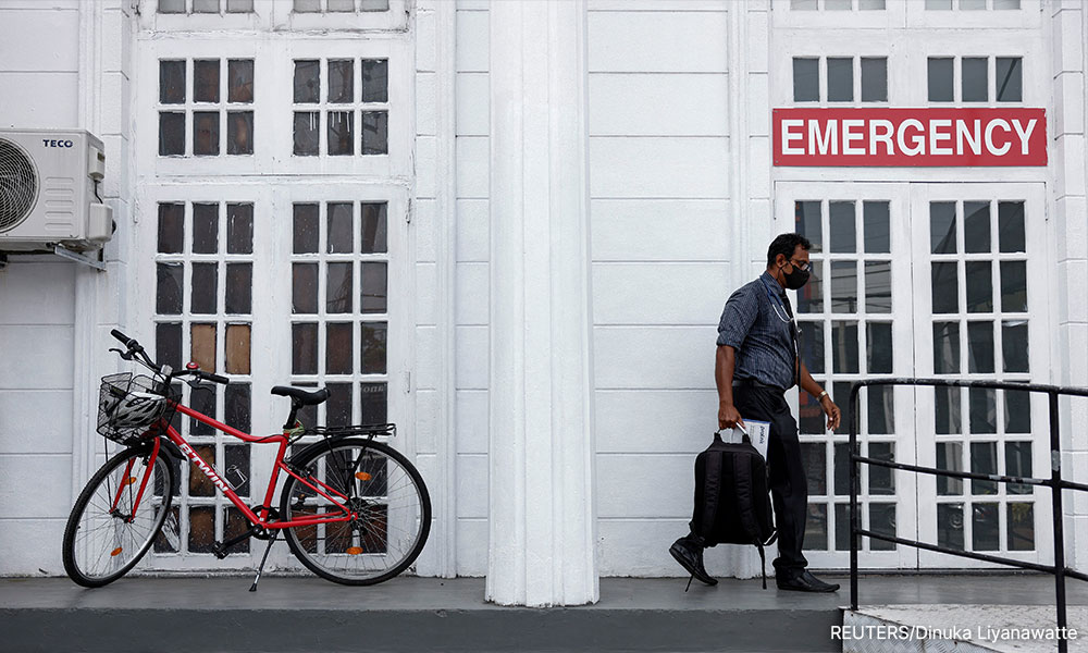 Sri Lankans ditch cars for bicycles to ride out economic crisis