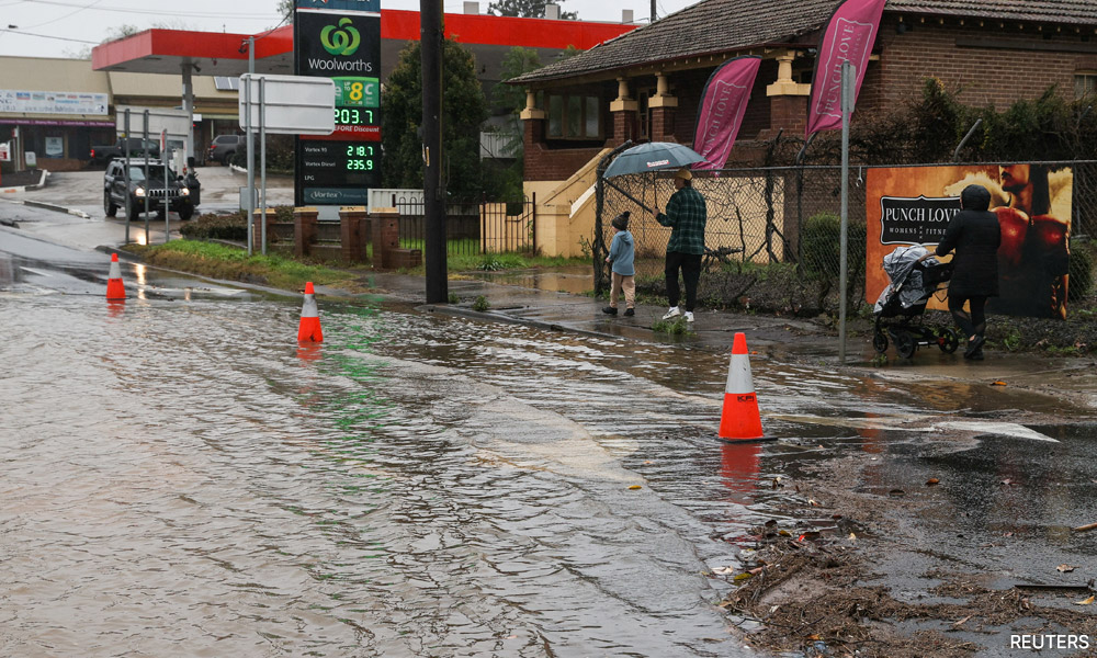 Australia floods worsen as thousands more flee Sydney homes
