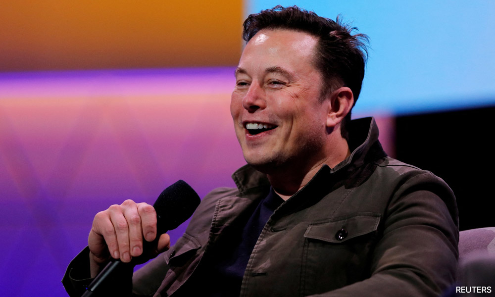Elon Musk's Twitter ownership begins with firings, uncertainty