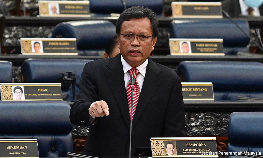 Shafie, Kurup trade accusations over Pan Borneo Highway delays
