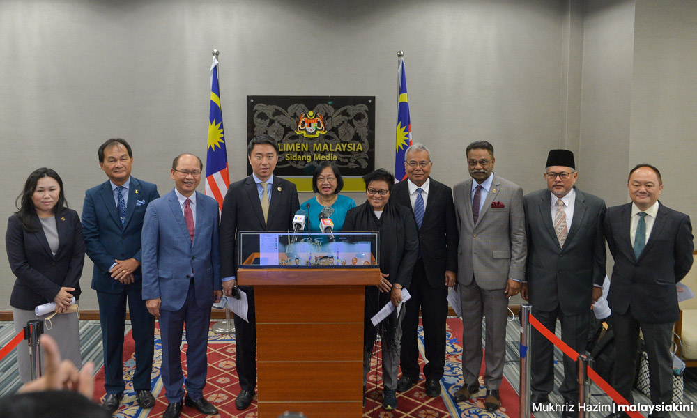 New multi-party caucus to explore parliamentary reforms