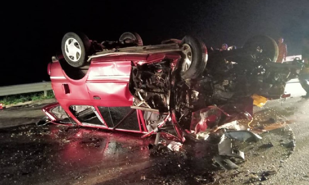 3 warga asing maut, 4 cedera parah kereta bertembung di SKVE