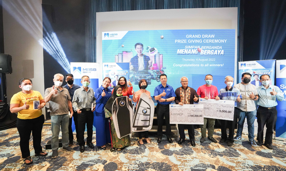 MBSB BANK UNVEILS GRAND PRIZE WINNERS OF 'SIMPAN BERGANDA MENANG BERGAYA' CAMPAIGN AND PRE-LAUNCHES 'SIMPAN BERGANDA MENANG BERGAYA' 2.0
