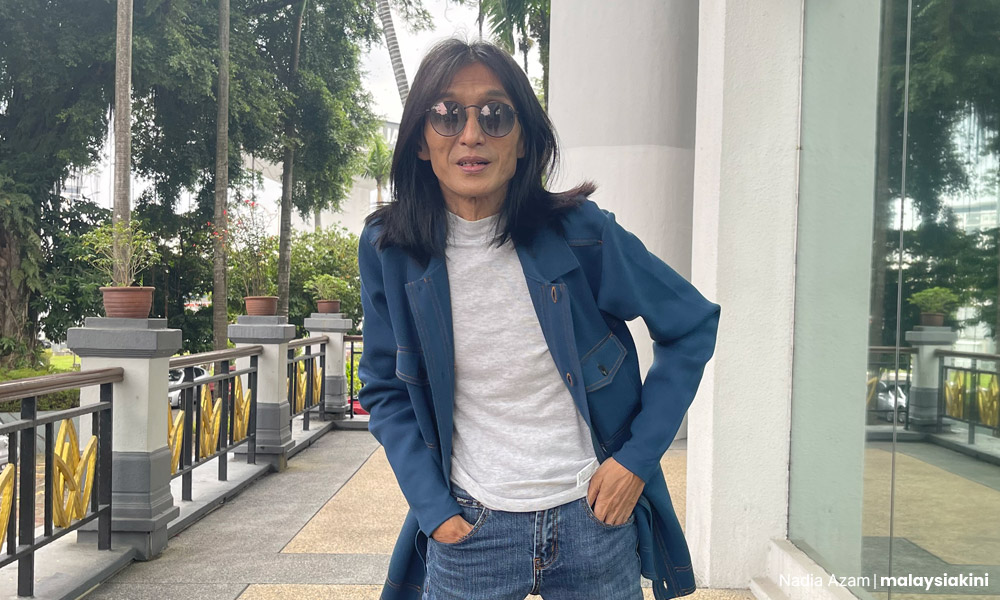 Zamani jalani pembedahan tulang belakang Nov ini