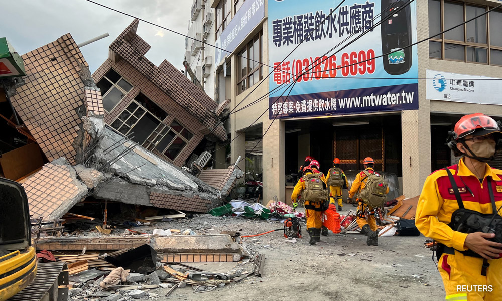 Magnitude 6.8 Quake Hits Taiwan, Tsunami Warnings Lifted