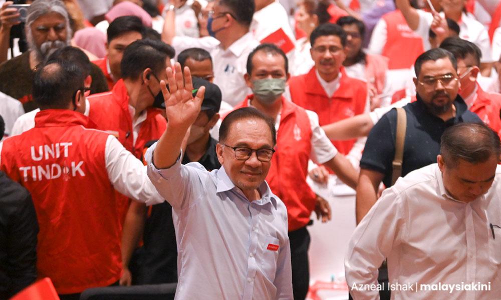 Harapan names Anwar as PM candidate, seat negotiation settled