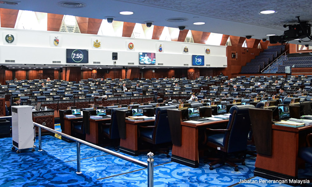 Backbenchers support RM10k fine for 'unparliamentary behaviour'
