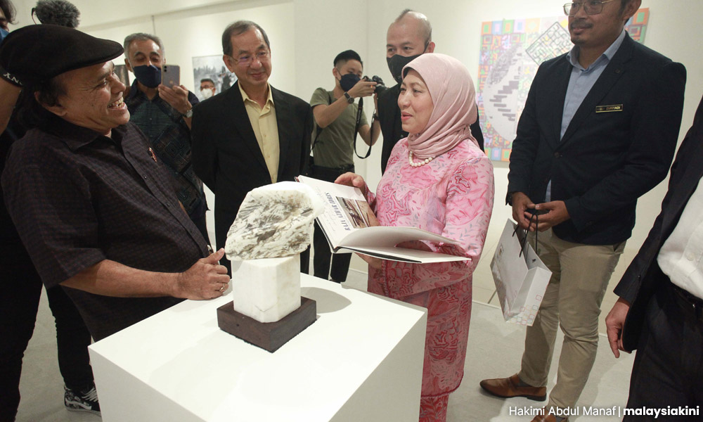 Telur Pecah 2.022 is more than just an art exhibition - Vimarsana News