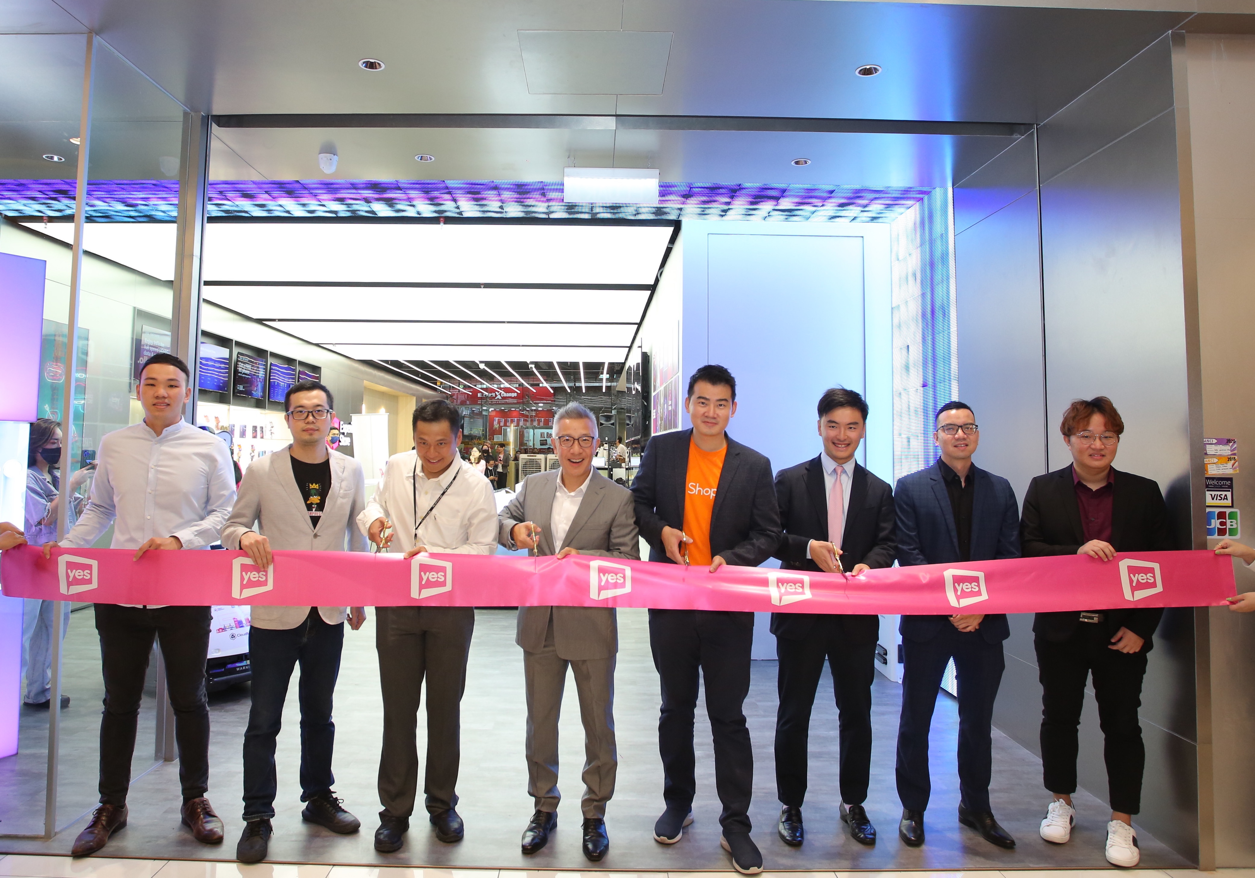 Yes Launches The First Experience Store Powered by 5G in Malaysia